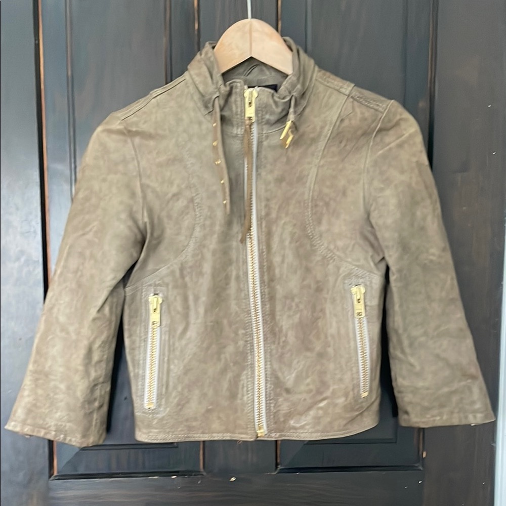 Smythe Tan leather cropped jacket. Cropped sleeves. Gold zipper